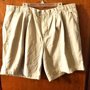 Catalina Men's Khaki Pleated Front Shorts size 44
